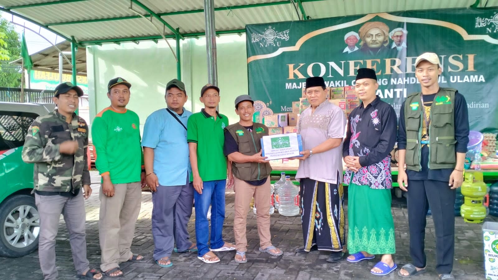 Bantuan Banjir MWC NU Kedamean