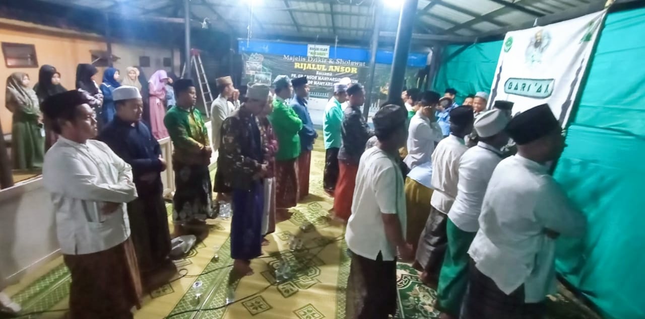 Tradisi Bari'an di Makam Mbah Buyut Sarkeli