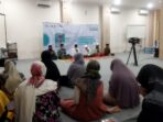 Rangkaian Halaqah Sampurnan #2 telah usai dan resmi ditutup dengan seremonial Buka Bersama dan pengajian bersama KH. Ma'shum Luthfillah pada Selasa (11/04/2023) di Ruang Baca Universitas Qomaruddin.