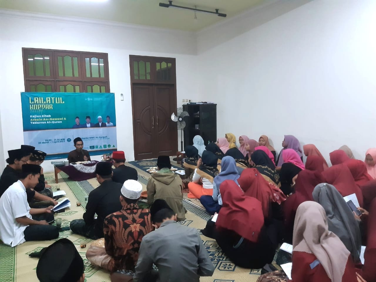 Pertemuan Ketujuh Lailatul Kopdar MWCNU Bungah, Sabtu (1/4/2023) malam, di Kantor MWCNU Bungah. Foto : LTN MWCNU Bungah/NUGres