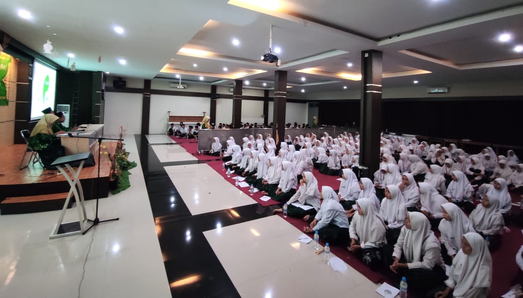 Menjelang Kelulusan, Ratusan Siswa SMA Assa'adah Kelas XII Mengikuti Pondok Aswaja pada 6 - 7 April 2023 di Aula Lantai IV, SMA Assa'adah Bungah, Gresik. Foto : NUGres