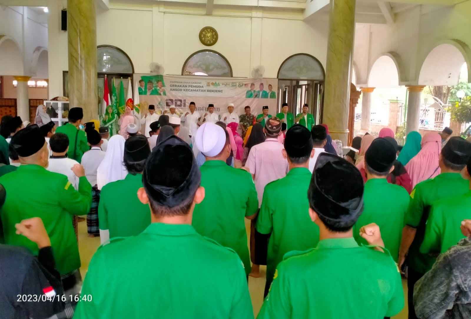 Akhiri Kegiatan Ramadan, PAC GP Ansor Benjeng Patungan Santuni 100 Anak Yatim