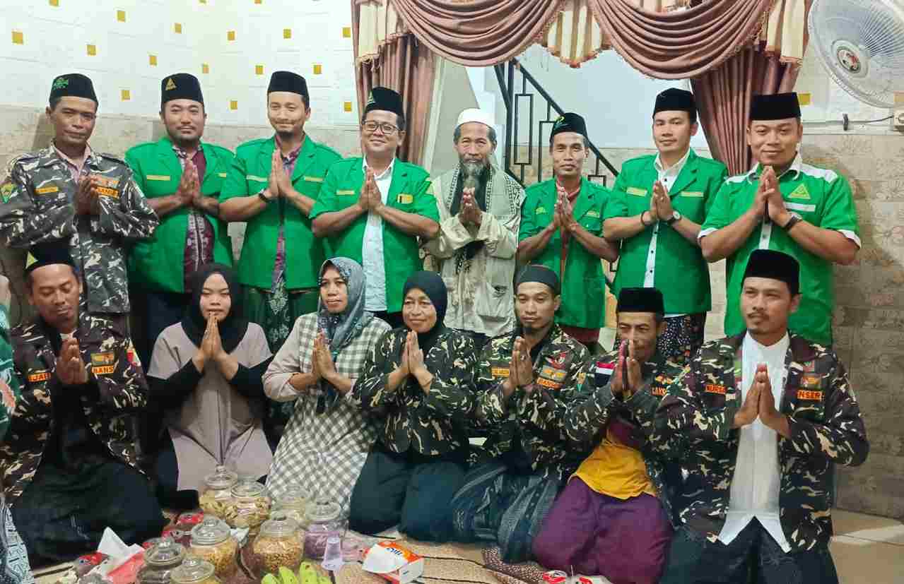 Momen Idulfitri 1444 Hijriah, PAC GP Ansor Panceng Gresik Sowan Kiai dan Pengurus MWCNU