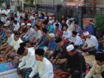 Pelaksanaan Salat Idulfitri 1444 H, Sabtu pagi (22/4/2023) kemarin, di Masjid Nurul Hidayah Padeg Cerme. Foto: Tim dok. Takmir Masjid Nurul Hidayah/NUGres
