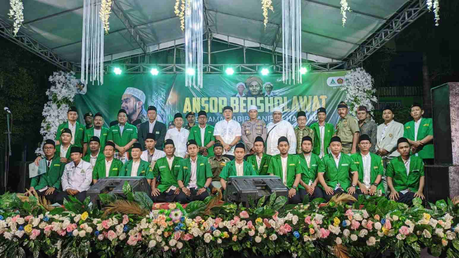 ANSOR BERSHOLAWAT. Pimpinan Anak Cabang Gerakan Pemuda Ansor Balongpanggang 2022 - 2024 Dilantik pada Sabtu malam (6/5/2023). Foto: Tim Dok. PAC GP Ansor Balongpanggang/NUGres