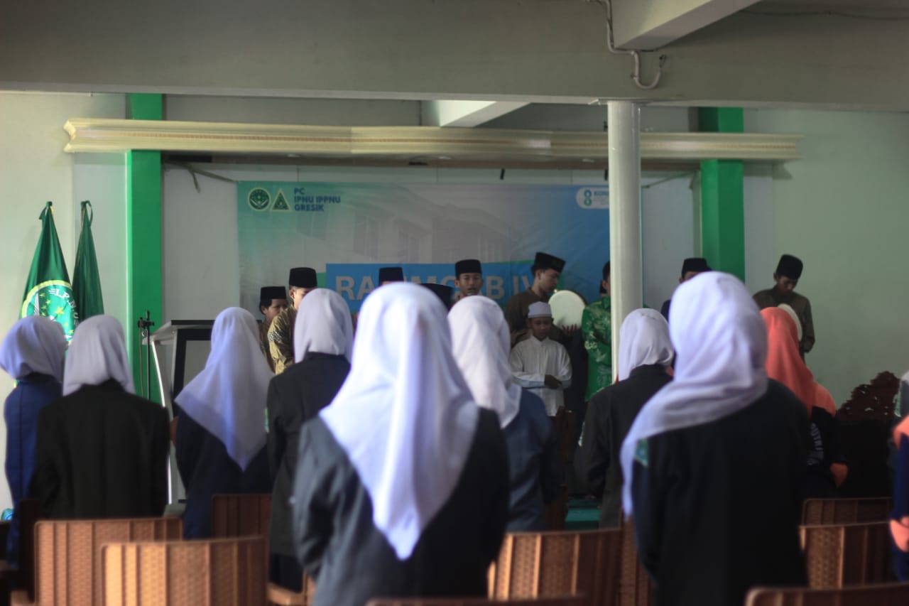 Rekanita IPPNU juga nampak memenuhi Rapimcab ke 4 di Ponpes Darul Ihsan Menganti