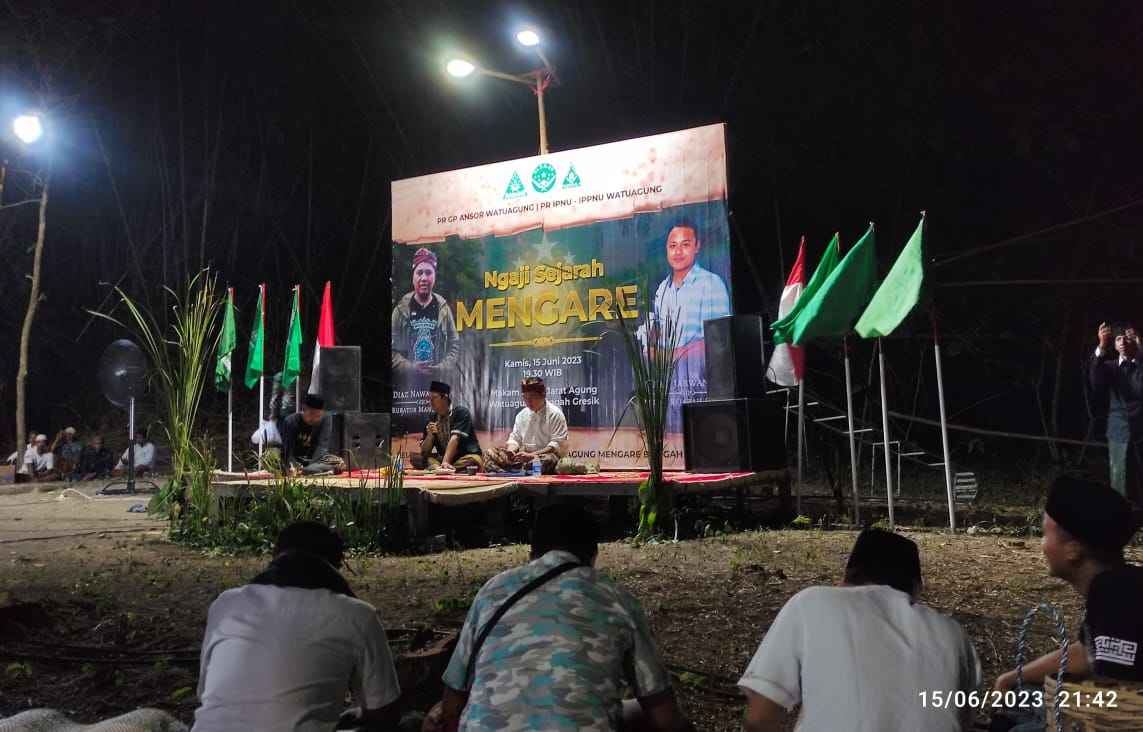 Pelestari Makam Mbah Jarat Agung bekerjasama dengan Pimpinan Ranting GP Ansor dan IPNU IPPNU Watuagung menggelar Ngaji Sejarah Mengare. Foto: NUGres