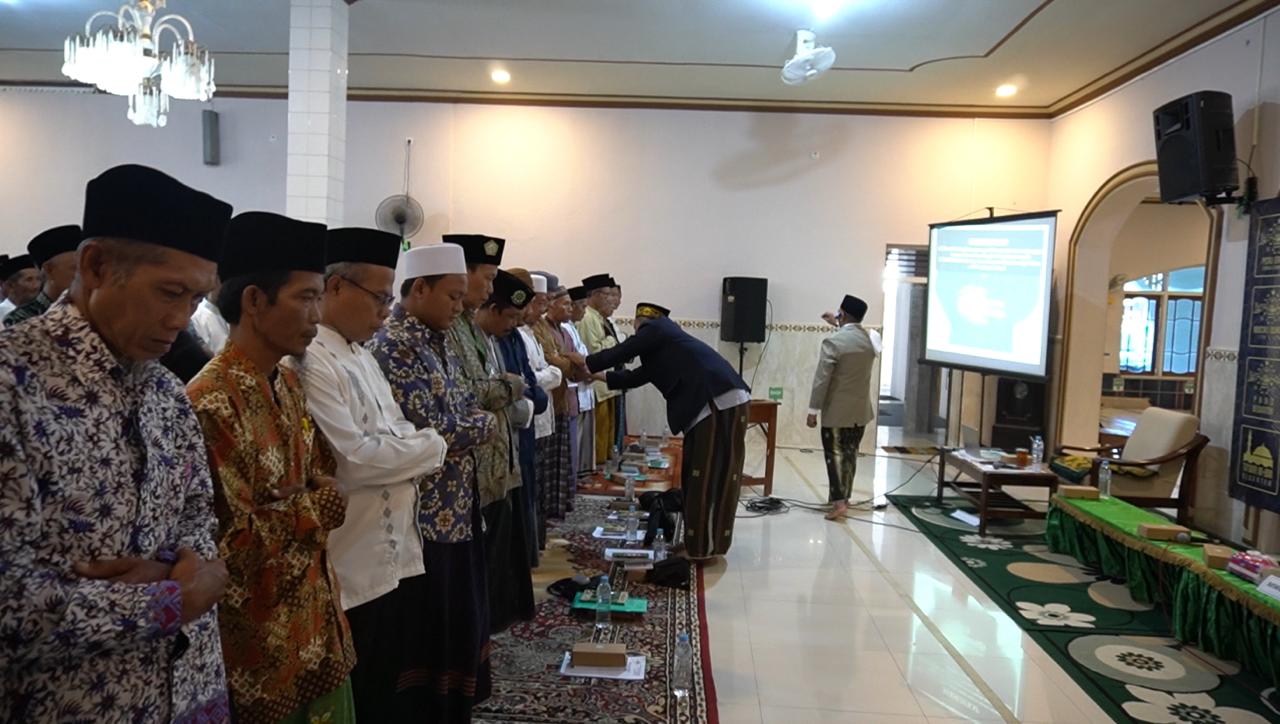 Lembaga Takmir Masjid Nahdlatul Ulama (LTMNU) MWCNU Bungah bekerjasama dengan Takmir Masjid Baitul Muttaqin Ranting NU Bedanten Bungah Gresik menggelar Pelatihan Salat Sempurna dan Bimbingan Khotib dan Bilal pada Sabtu (24/6/2023). Foto: dok LTN MWCNU Bungah/NUGres