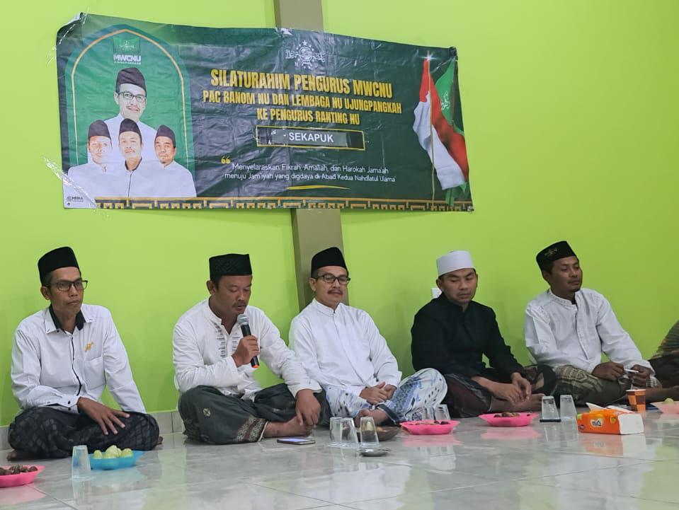 Silaturahim MWCNU Ujungpangkah Gresik, di Ranting NU Sekapuk, Kamis (15/6/2023) malam. Foto: Arif Susanto/NUGres