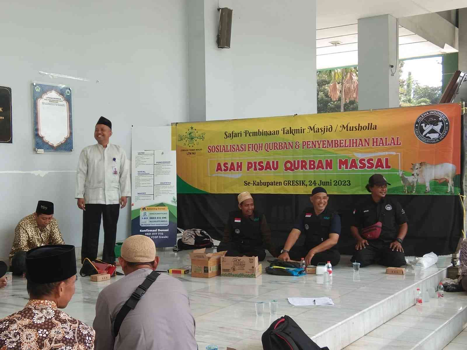 Pembinaan Fiqh Qurban dan Penyembelihan Halal dilakukan LTMNU Cabang Gresik bekerjasama dengan DPD Juleha Indonesia Kab. Gresik, Sabtu (24/6/2023), di Masjid Agung Maulana Malik Ibrahim Gresik. Foto: dok LTMNU Gresik/NUGres