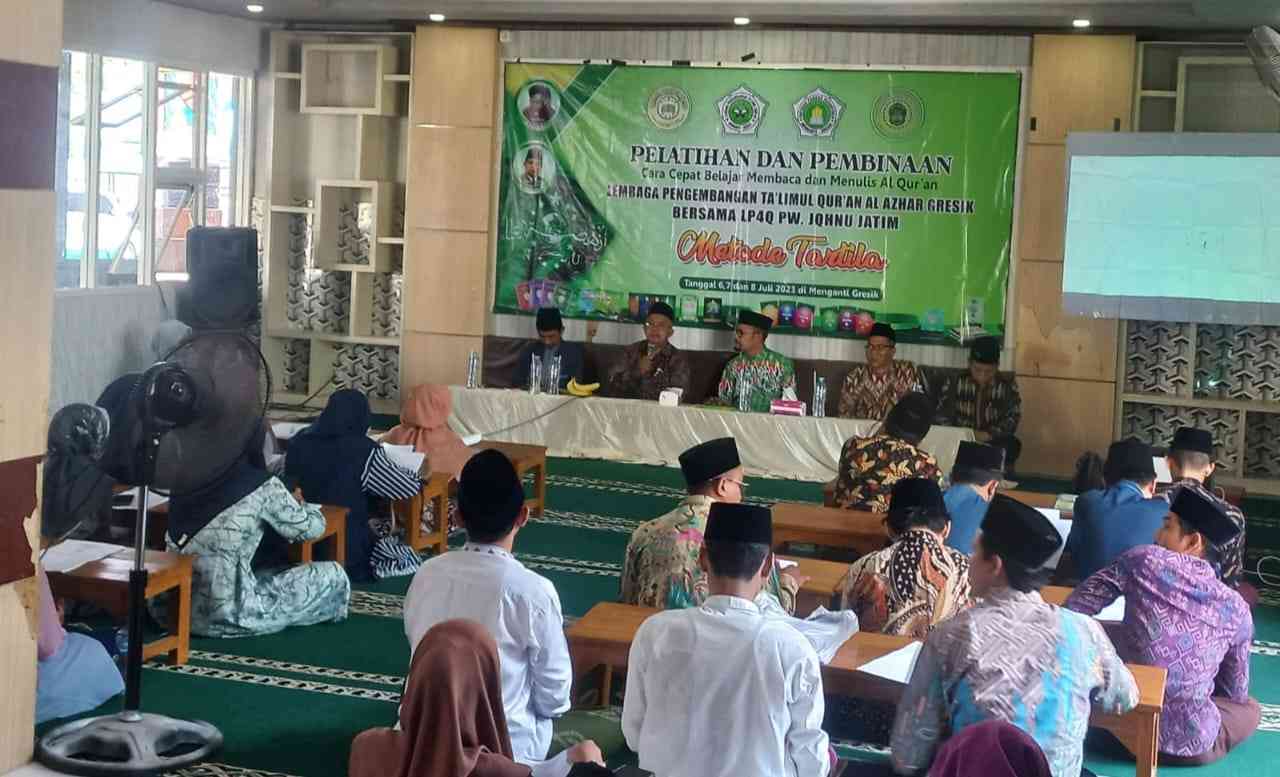 Pondok Pesantren Darul Ihsan melalui LPTQ Al-Azhar Menganti Gresik bekerjasama dengan LP4Q PW JQHNU Jatim, menggelar Pelatihan dan Pembinaan Guru Al-Qur'an. Foto: Mohamad Arif/NUGres