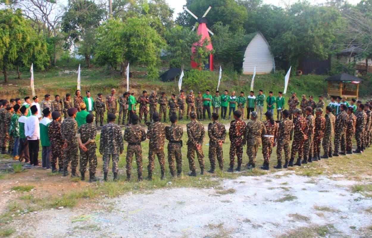 Lecutkan semangat dan perkuat kekompakan. Pimpinan Anak Cabang Gerakan Pemuda Ansor Ujungpangkah menggelar pra-Upgrading, Rabu (26/7/2023) di Wisata Alam Gosari. Foto: dok PAC GP Ansor Ujungpangkah/NUGres