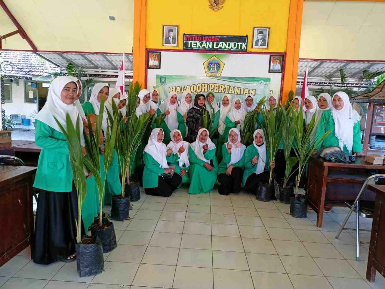 Halaqah Pertanian digelar Pimpinan Anak Cabang Fatayat NU Ujungpangkah, Jumat (18/8/2023) di Pendopo Kecamatan Ujungpangkah, Gresik. Foto: dok PAC Fatayat NU Ujungpangkah/NUGres