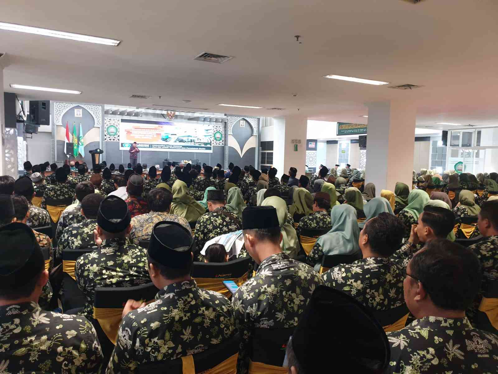 LP Ma'arif MWCNU Ujungpangkah Gresik, mengajak ratusan pendidik mulai dari tingkat sekolah dasar hingga menengah "nyantri" di Unisma Malang, Selasa (31/10/2023). Foto: dok LP Ma'arif MWCNU Ujungpangkah/NUGres