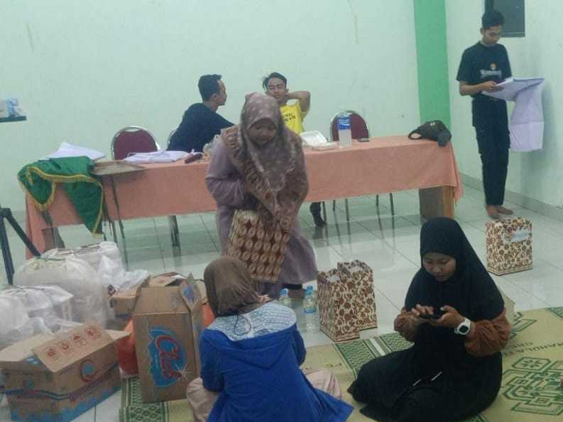 Berpusat di Kantor Sekretariat sejumlah persiapan Pelantikan dan Rakercab dilakukan oleh panitia. Foto: Febrian/NUGres