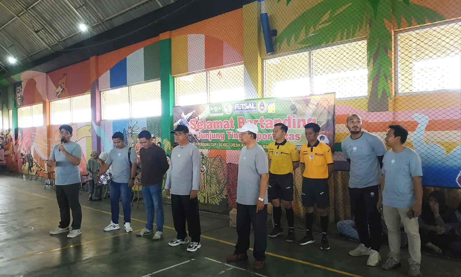 Ketua MWCNU Gresik M Zainuri, M.Pd.I saat menyampaikan sambutan di acara pembukaan Turnamen Fustal Cup 1 PAC Pergunu Gresik. Foto: Bahchtiar Syuhri/NUGres