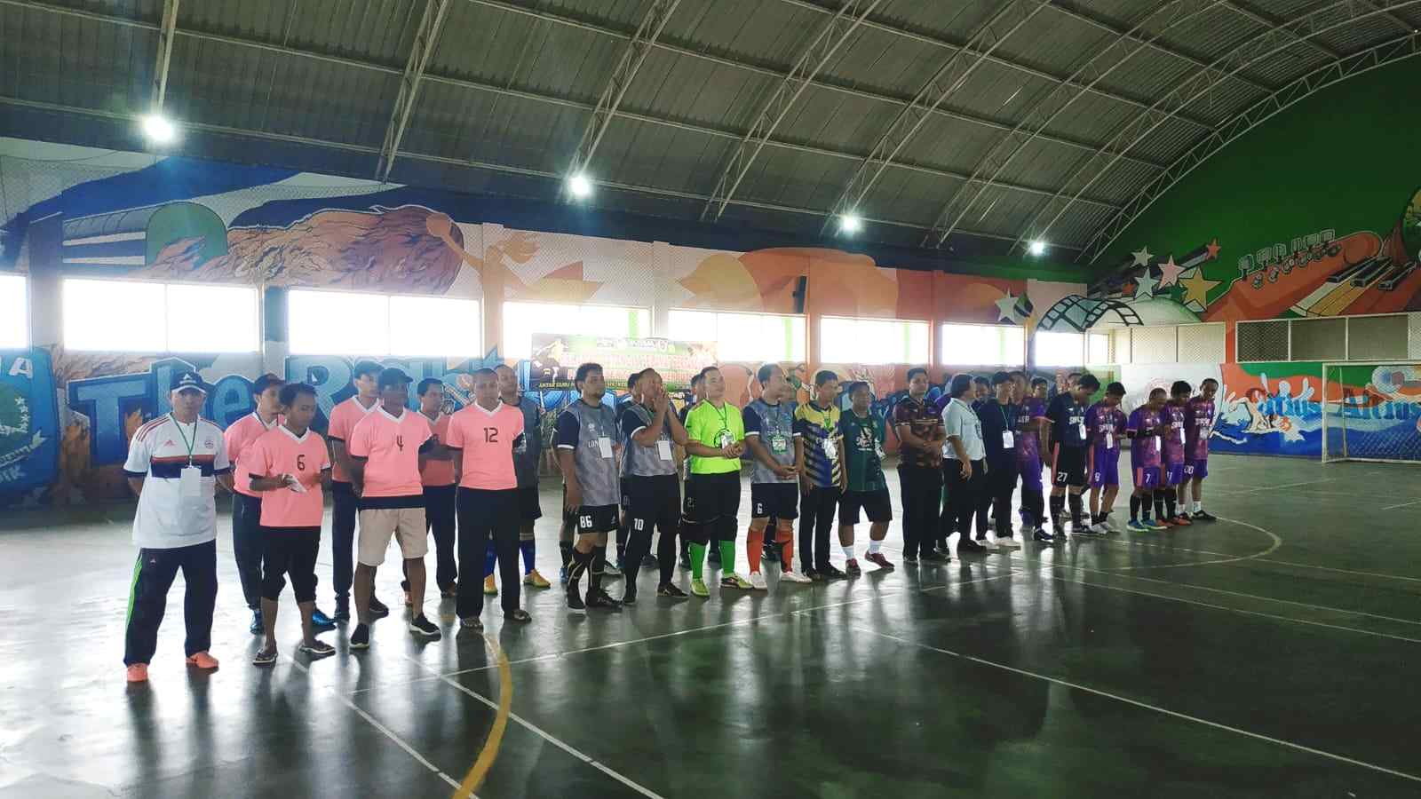 Perwakilan tim Futsal Cup 1 yang diselenggarakan PAC Pergunu Gresik saat mengikuti acara pembukaan, Sabtu (25/11/2023). Foto: Bachtiar Syuhri/NUGres