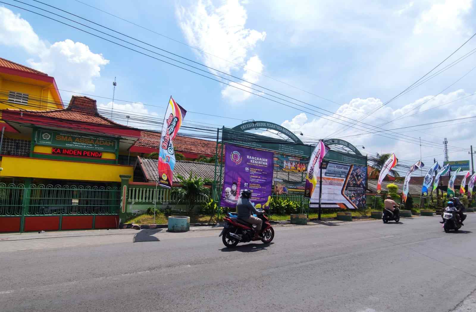 Haul ke-125 KH Soleh Tsani, IKBAL Qomaruddin dan Tim Manuskrip Soft-Launching karya Muassis Pondok Pesantren Qomaruddin. Foto: NUGres