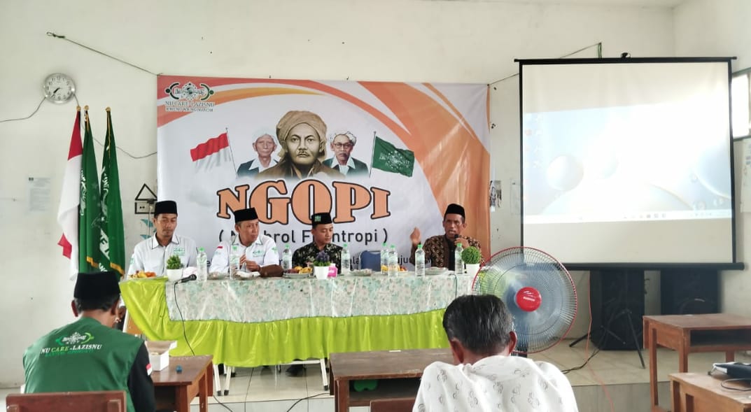 NGOBROL FILANTROPI. Pengurus Cabang Lazisnu Gresik bersama MWC Lazisnu Wringinanom, Ahad (10/12/2023). Foto: dok Lazisnu Gresik/NUGres