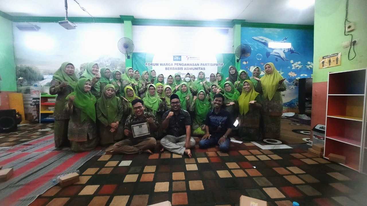 Pimpinan Cabang Muslimat NU Gresik Diajak Bawaslu Kabupaten Gresik untuk berpartispasi dalam mengawasi kampanye Pemilu 2024. Foto: dok Bawaslu Gresik/NUGres