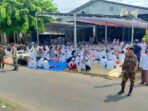 Puluhan Personil Banser Amankan Manaqib Kubro Al Khidmah di Desa Klotok Kecamatan Balongpanggang Gresik, Ahad (31/12/2023). Foto: Samsul Arif/NUGres