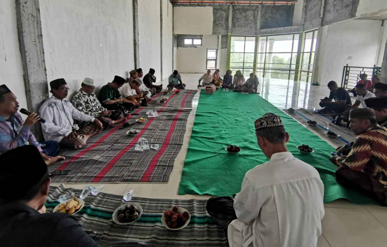 Rapat persiapan pelantikan MWCNU Sidayu di Kantor Muslimat Sidayu, Jumat (19/1/2024). Foto: Khanif/NUGres