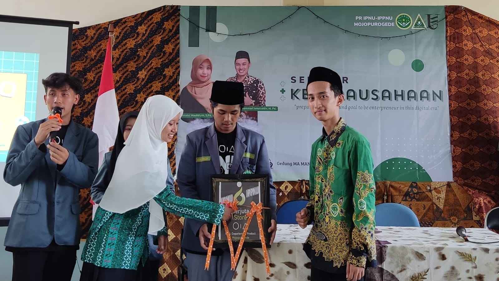 Pimpinan Ranting IPNU IPPNU Mojopurogede Bungah Gresik secara resmi melaunching brand "Berjuta Store", Sabtu (13/1/2024) kemarin. Foto: dok IPNU IPPNU Mojopurogede/NUGres