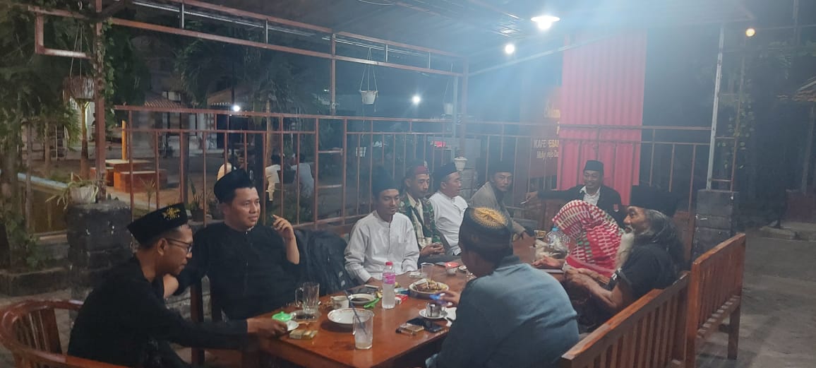 Pengurus Cabang Lesbumi NU Gresik Antar Waktu masa khidmat 2021 - 2026 menggelar Rapat Koordinasi, Jumat (12/1/2024). Foto: dok PC Lesbumi NU Gresik/NUGres