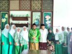 Ketua PCNU Gresik KH Mulyadi (Batik hijau) saat bertemu dan berdialog bersama jajaran Pimpinan Cabang Fatayat NU Gresik. Foto: NUGres