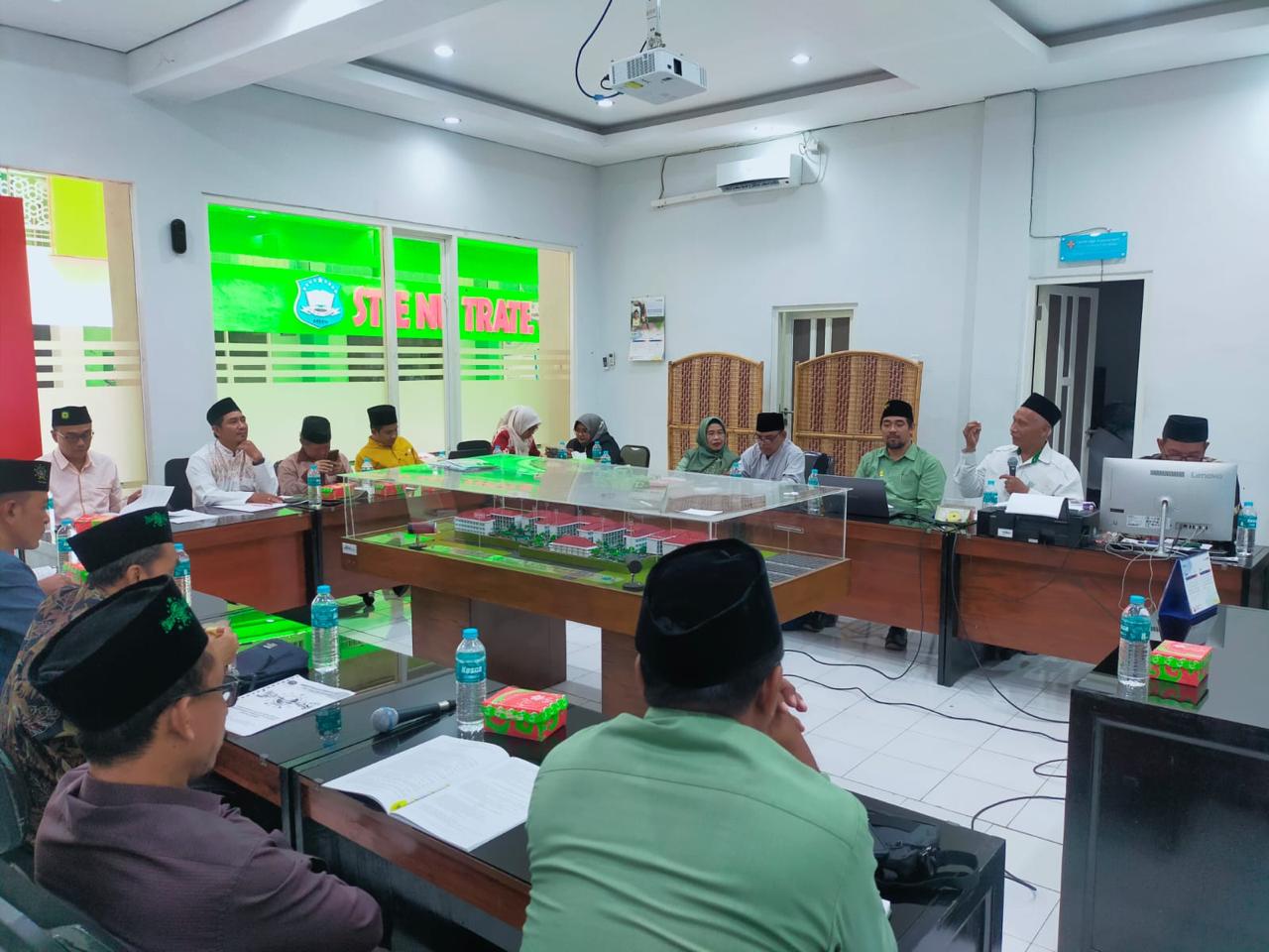 Majelis Wakil Cabang Nahdlatul Ulama Gresik fasilitasi pengurus lembaga NU Sinau Peraturan LP Ma'arif NU, Rabu (28/2/2024). Foto: dok MWCNU Gresik