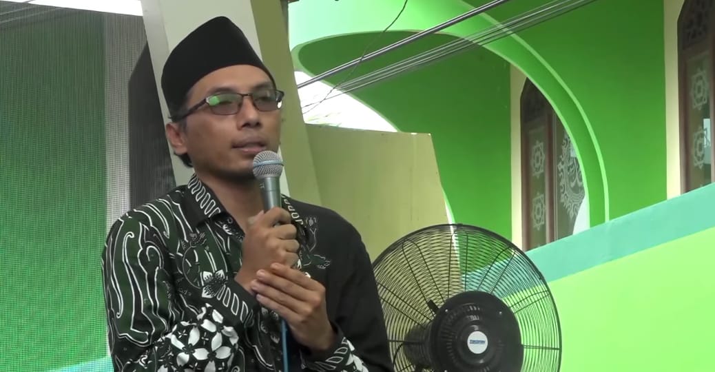 Sambutan Kepala Desa Abar Abir sekaligus mewakili Pengurus Ranting NU Abar Abir. Foto: Tangkapan layar youtube MWC NU Bungah/NUGres