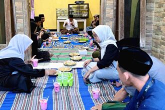 Pimpinan Anak Cabang IPNU IPPNU Cerme melangsungkan progam Anjangsana di bulan suci Ramadhan, Sabtu (16/3/2024). Foto: dok PAC IPNU IPPNU Cerme/NUGres