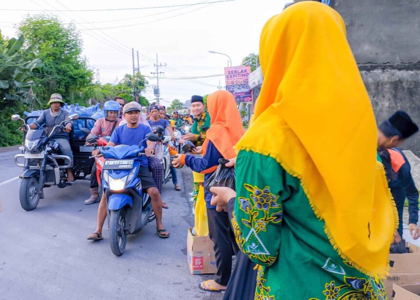 PAC IPNU IPPNU Manyar peringati Harlah ke-70 IPNU dan ke-69 IPPNU dengan gelar serangkaian kegiatan Bagi Takjil, Buka Bersama, Ta'aruf hingga Rapat Kerja pada 16-17 Maret 2024, kemarin. Foto: dok PAC IPNU IPPNU Manyar/NUGres