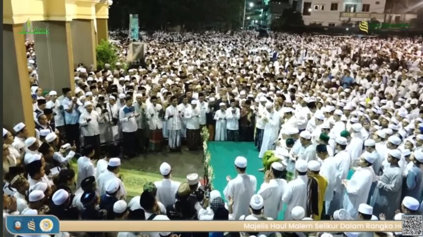 Dokumentasi Majelis Haul Malem 21 Ramadhan PP Mambaus Sholihin tahun 1444 Hijriah/2023. Foto: tangkapan layar YouTube Alfikrah Channel/NUGres