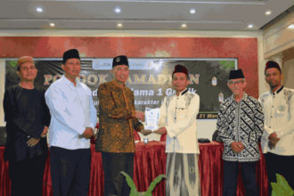 Pondok Ramadhan di SMANU 1 Gresik menghadirkan para Kiai dan Ulama dari MUI Kecamatan Gresik untuk memberikan wawasan agama kepada peserta didik. Foto: dok SMANU 1 Gresik/NUGres