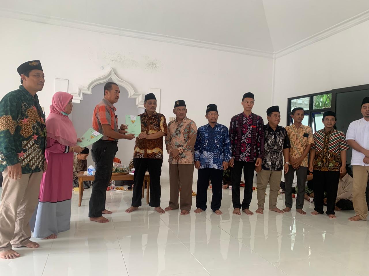 PCNU Gresik bersama LWPNU Gresik Resmikan Musala Wakaf NU "Al Mabrur" di Perumahan Perumahan Bukit Emas Dahanrejo, Desa Dahanrejo Kebomas Gresik, Kamis (7/3/2024). Foto: dok PC LWPNU Gresik/NUGres