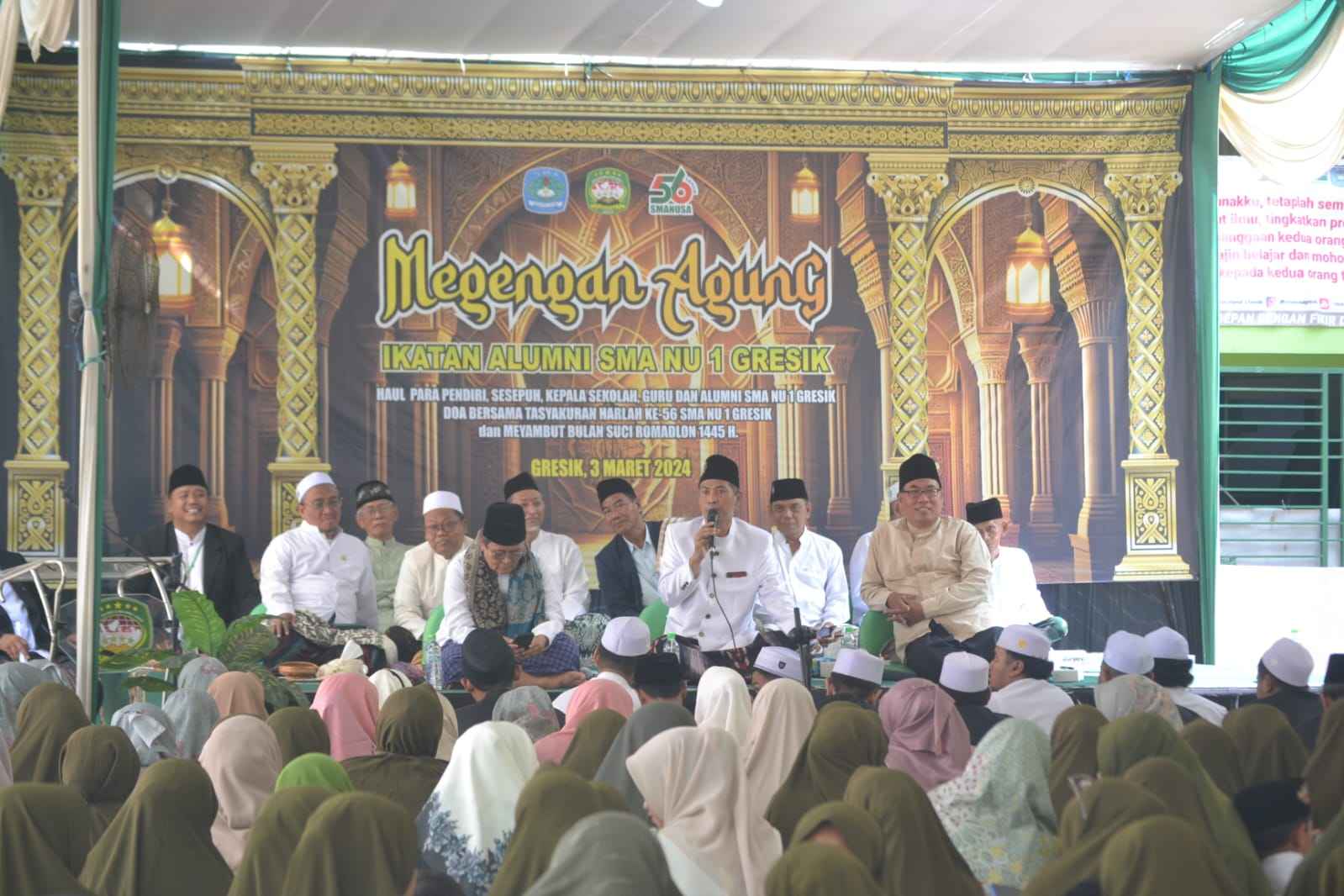 Ribuan alumni SMA Nahdlatul Ulama 1 Gresik menghadiri Temu Alumni, Megengan Agung, Haul Akbar Pendiri, Kepala Sekolah dan Guru dalam Peringatan Harlah ke-56, Ahad (3/3/2024). Foto: dok SMANU 1 Gresik/NUGres