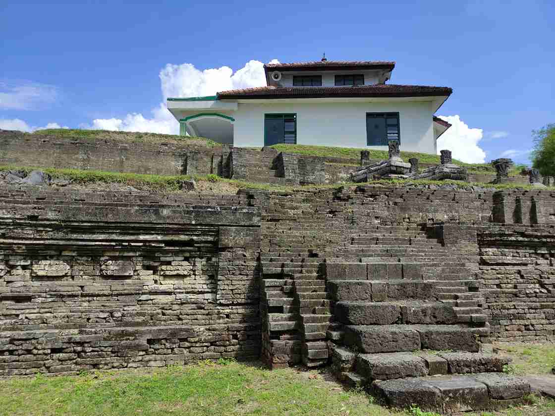 Situs bersejarah Giri Kedaton Jejak Sunan Giri, di Kelurahan Sidomukti Kecamatan Kebomas, Gresik. Foto: NUGres