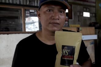 Cak Mat dan produk kopi deplok warung kopi Yasak, Bungah. Foto: ist/NUGres