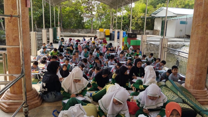 Selain diikuti siswa Play Group dan tingkat Sekolah Dasar se-Desa Gumeno.