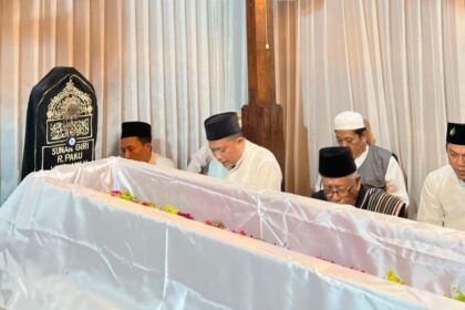 Makam Sunan Giri terletak di Kecamatan Kebomas Kabupaten Gresik. Foto: ist/NUGres