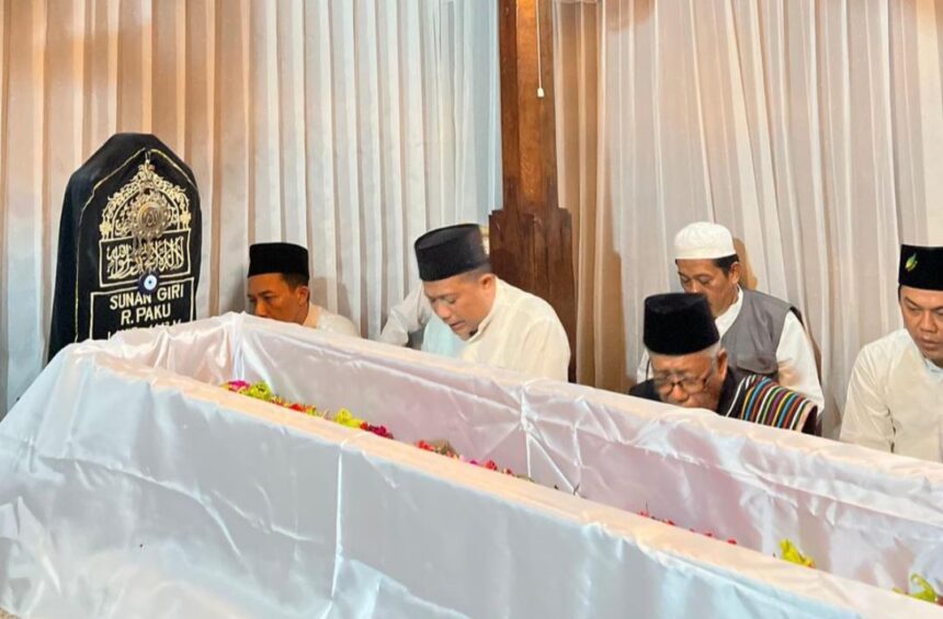 Makam Sunan Giri terletak di Kecamatan Kebomas Kabupaten Gresik. Foto: ist/NUGres