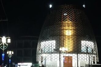 Organ Pengelola Masjid KH Robbach Ma'sum Kawasan Islamic Center Balongpanggang gelar takbiran perdana, Selasa (9/4/2024) malam. Foto: Samsul Arif/NUGres