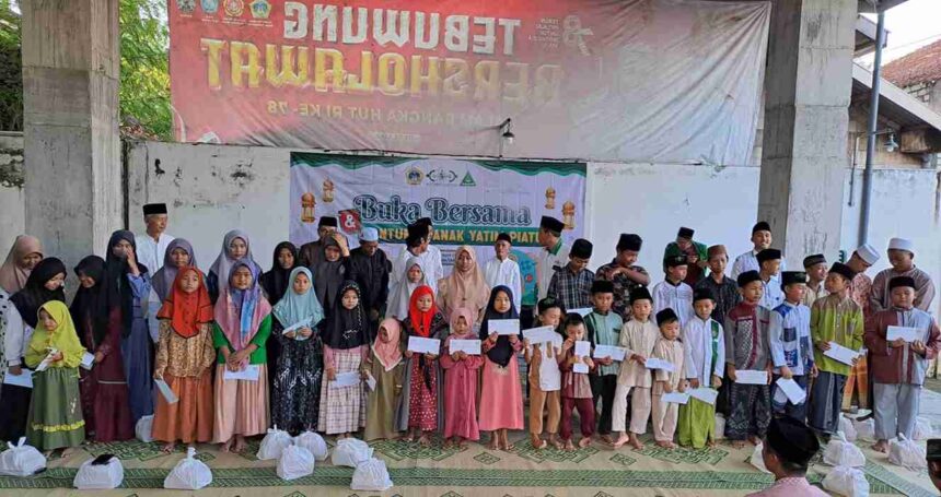 Lazisnu Ranting NU Tebuwung berkolaborasi dengan Pimpinan Ranting GP Ansor Tebuwung serta Pemerintah Desa menggelar santunan yatim, Rabu (3/4/2024) sore. Foto: Syafik Hoo/NUGres