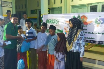 Tasyakuran Harlah ke-4 Badan Usaha Milik Ansor (BUMA) "Sahabat Ansor" dengan gelaran santunan anak yatim, Senin (1/4/2024) kemarin. Foto: dok PR GP Ansor Gedangan/NUGres