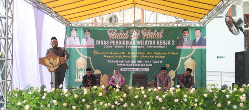 Ribuan Guru Halal Bihalal di Masjid KH Robbach Ma'sum Balongpanggang Gresik. Foto: Samsul Arif/NUGres
