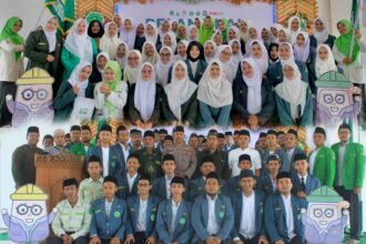 Pimpinan Anak Cabang (PAC) Ikatan Pelajar Nahdlatul Ulama (IPNU) dan Ikatan Pelajar Putri Nahdlatul Ulama (IPPNU) Manyar masa khidmat 2024 - 2026 resmi dilantik, Ahad (5/5/2024). Foto: dok PAC IPNU IPPNU Manyar/NUGres