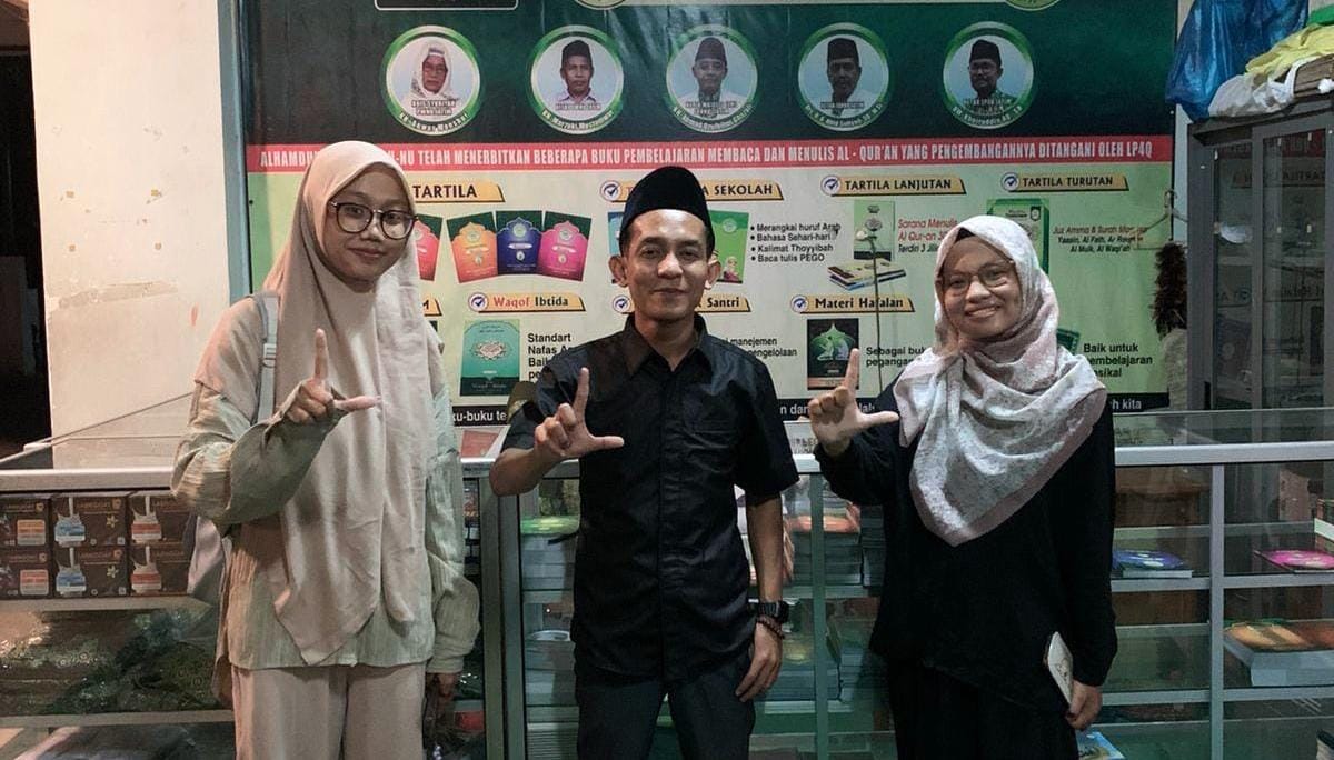Tiga Pelajar NU Gresik (dari kiri ke kanan) Ima Fitriyah (Ketua PR IPPNU Bulangan, Dukun), Najih Sa'dullah (Koordinator SRC PC IPNU Gresik), Nur Laili Hidayati (Anggota Litbang PC IPPNU Gresik), lolos seleksi Research Academy PW IPNU IPPNU Jawa Timur. Foto: dok PC IPNU IPPNU Gresik/NUGres