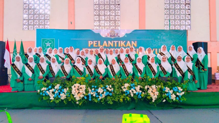 RESMI DILANTIK. Pimpinan Anak Cabang (PAC) Fatayat NU Sidayu periode 2023 - 2027. Foto: dok PAC Fatayat NU Sidayu/NUGres