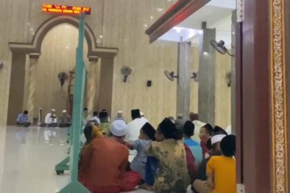 Peringati Tahun Baru Hijriah 1446, Pengurus Ranting Nahdlatul Ulama (PRNU) Grogol, menggelar Lailatul Ijtima' dan Santunan Anak Yatim, Senin (15/7/2024) malam. Foto: dok PRNU Grogol/NUGres